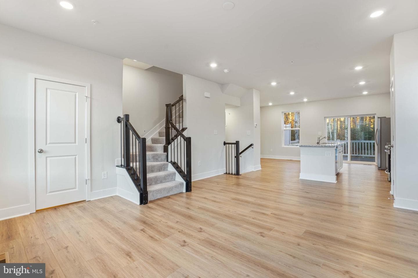 252 Waterstone Rd photo 14