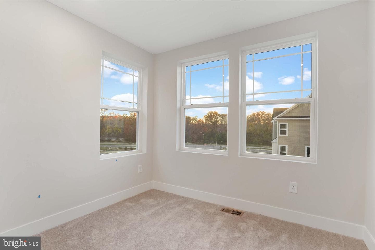 252 Waterstone Rd photo 19