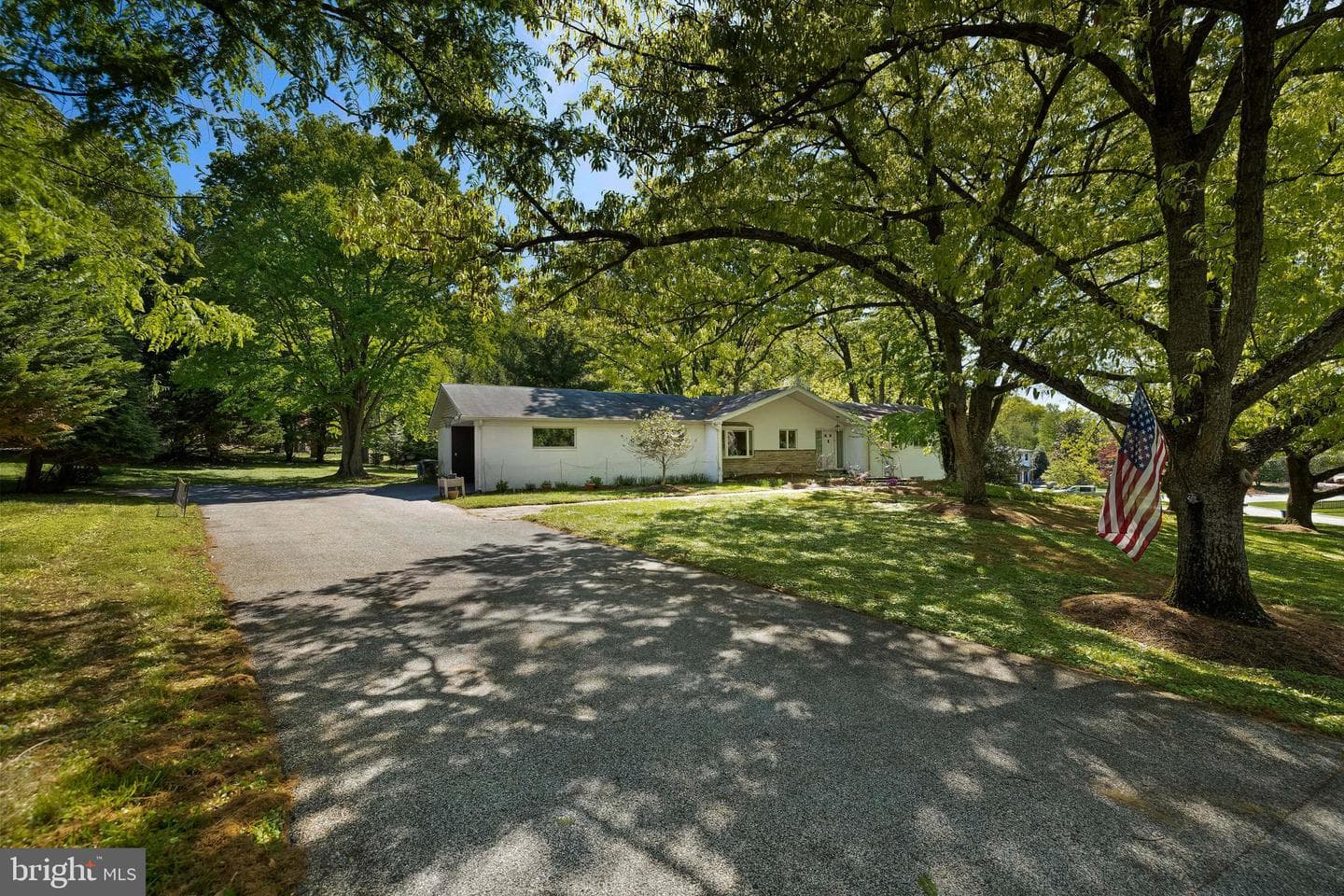 1 Springbriar Lane photo 3
