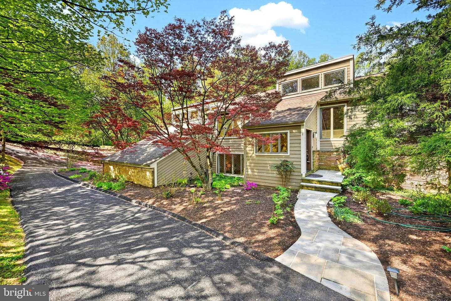 16 Seven Springs Court