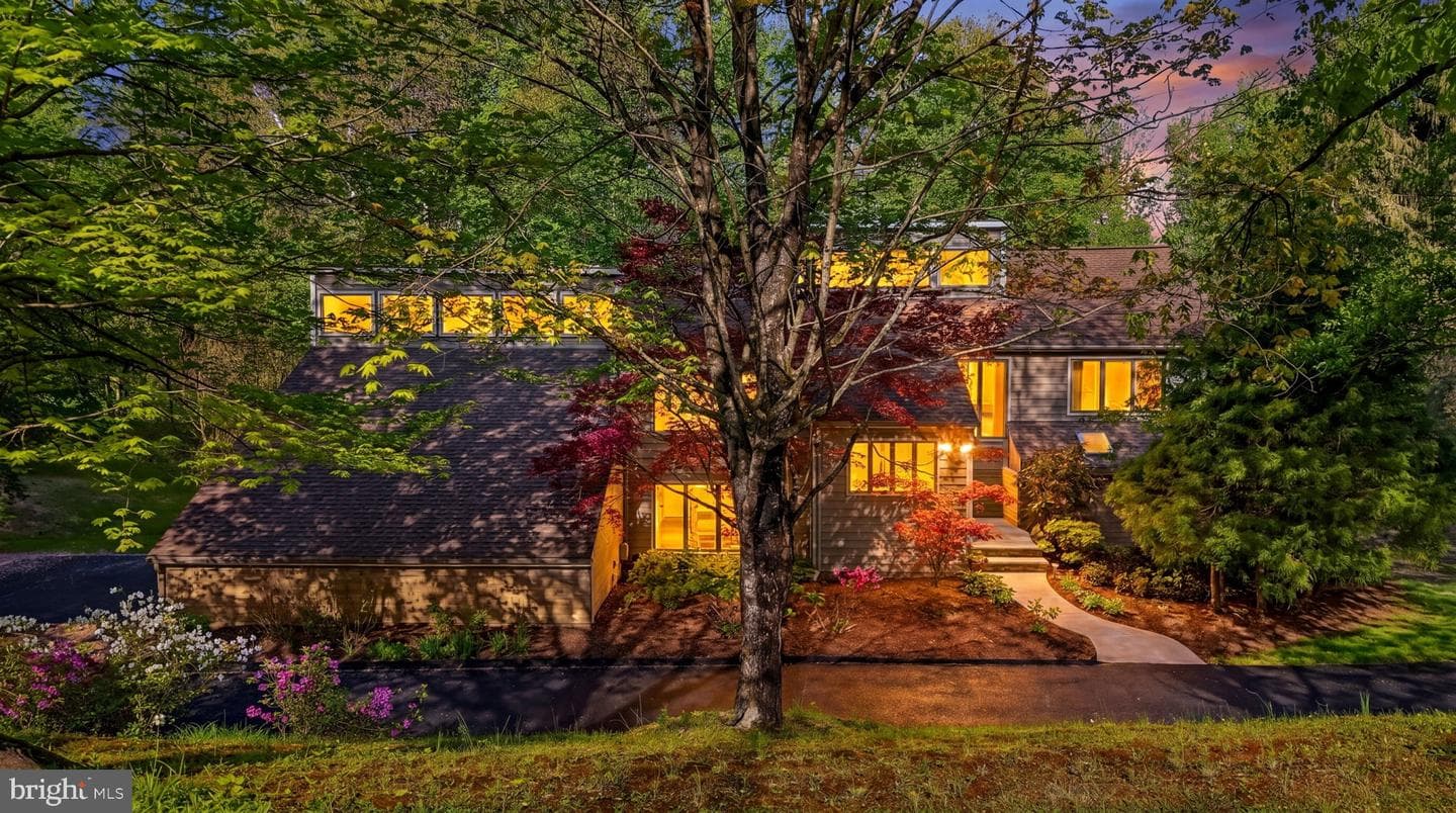 16 Seven Springs Court photo 8