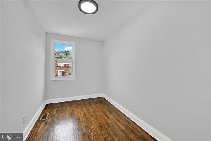 212 Burke Avenue photo 16