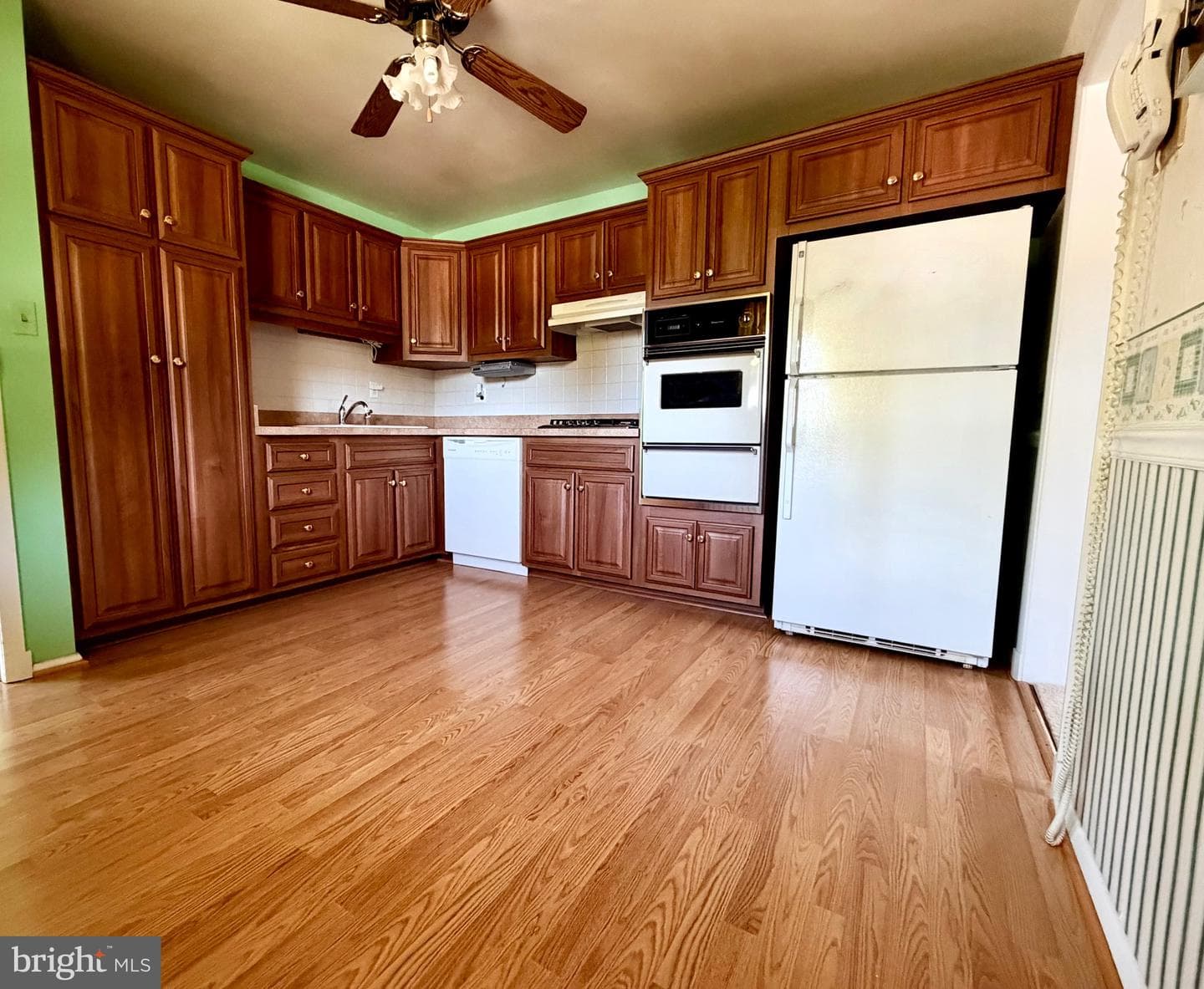 422 Chalfonte Drive photo 24