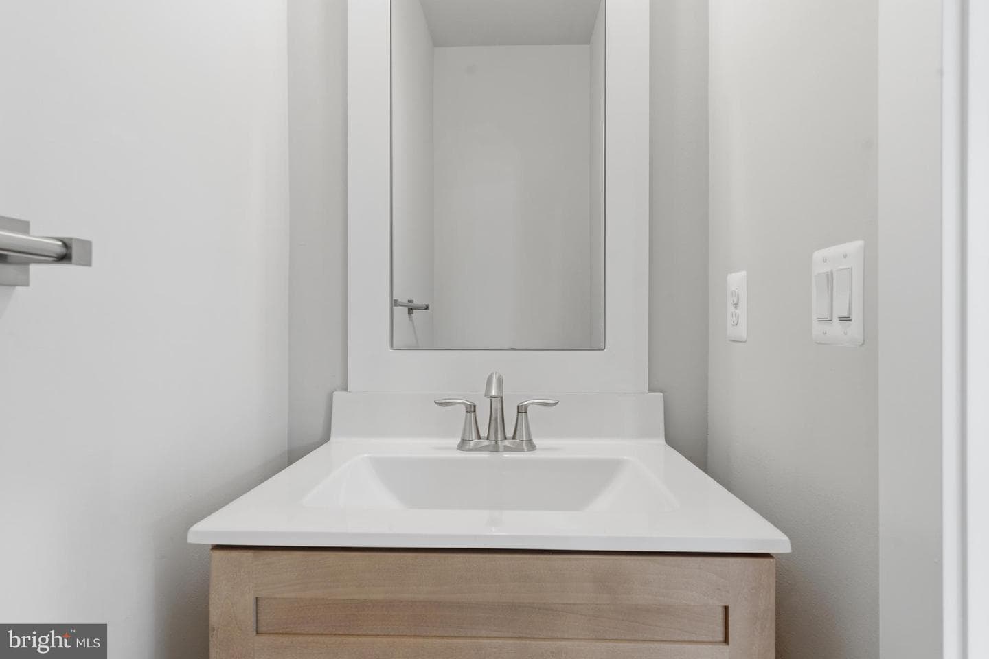 2028 William Avenue photo 11