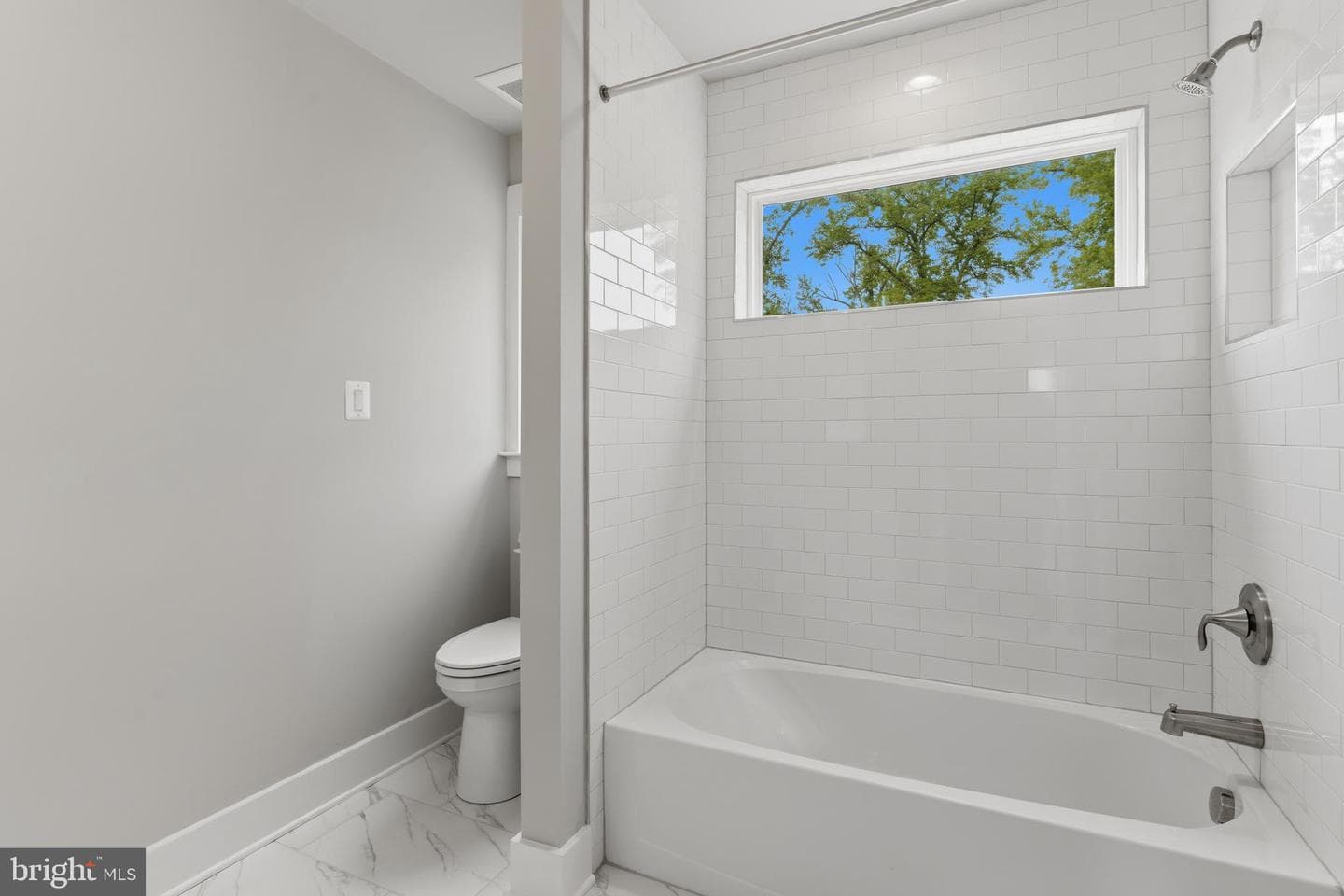 2028 William Avenue photo 27