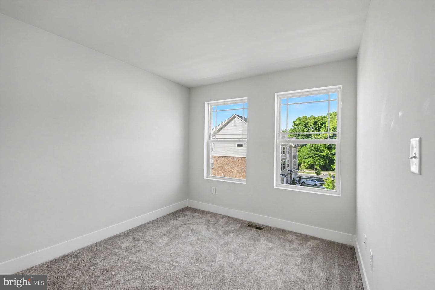 238 Waterstone Rd photo 31