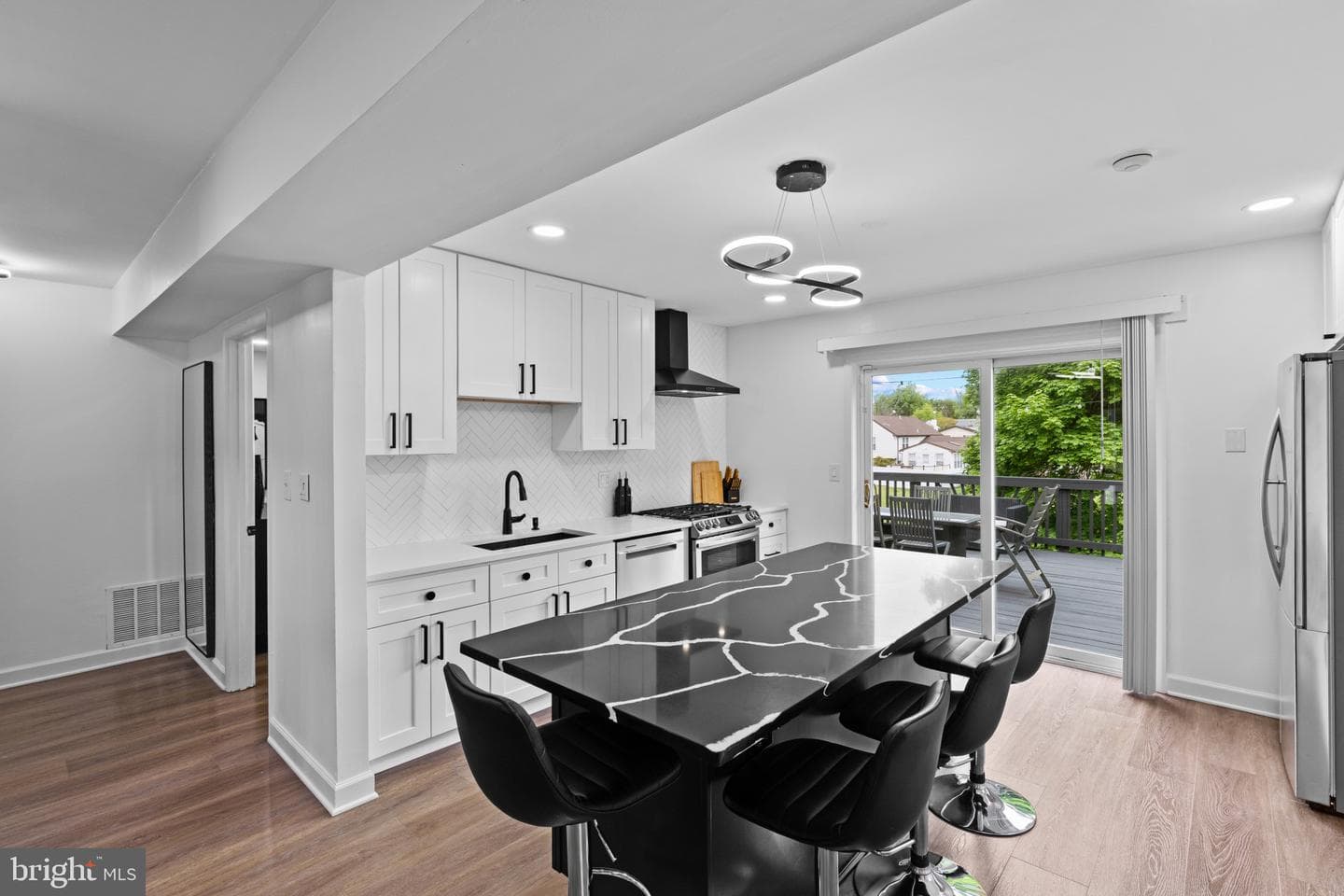 3919 Brenbrook Drive photo 8