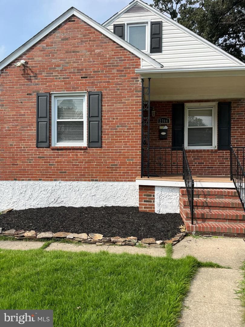 2704 Garnet Road photo 1