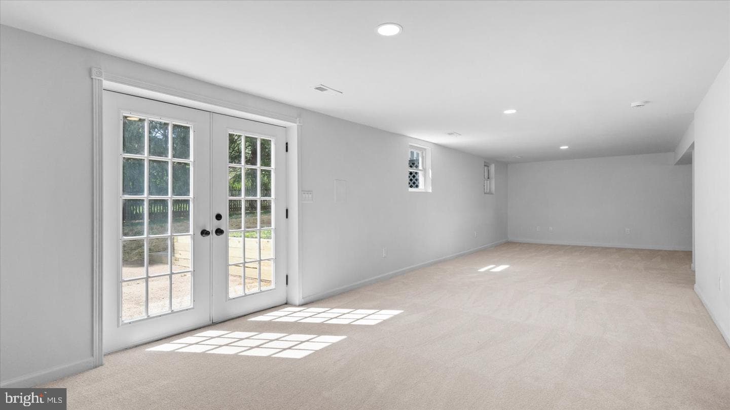 804 Suburbian Road photo 25