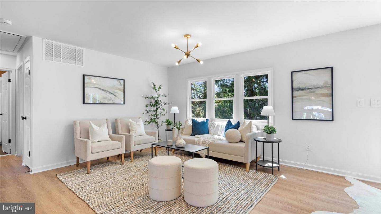 804 Suburbian Road photo 3