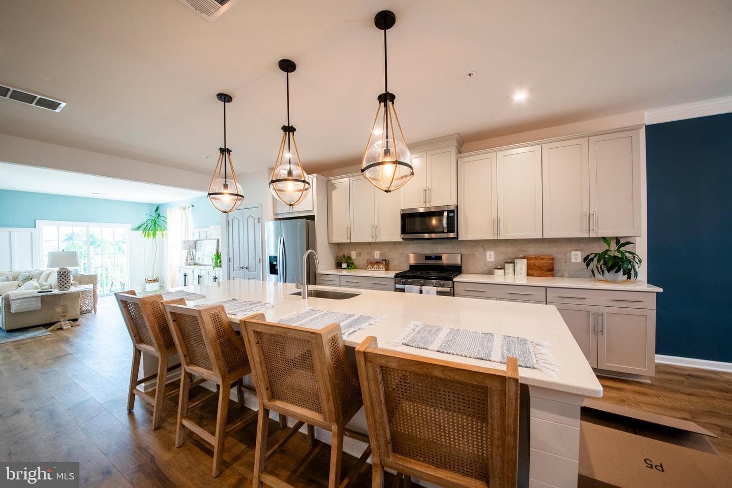 9453 James Macgowan Lane #428 photo 34