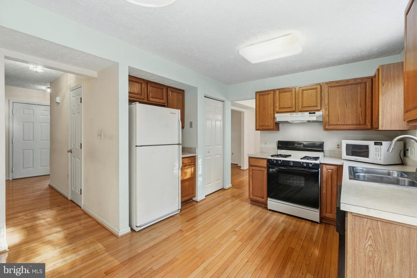 2208 Tall Pines Court photo 10