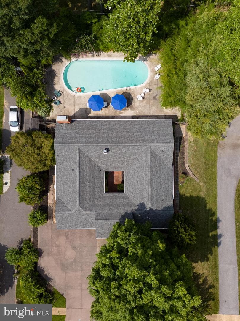 2104 Cedar Circle Drive photo 9