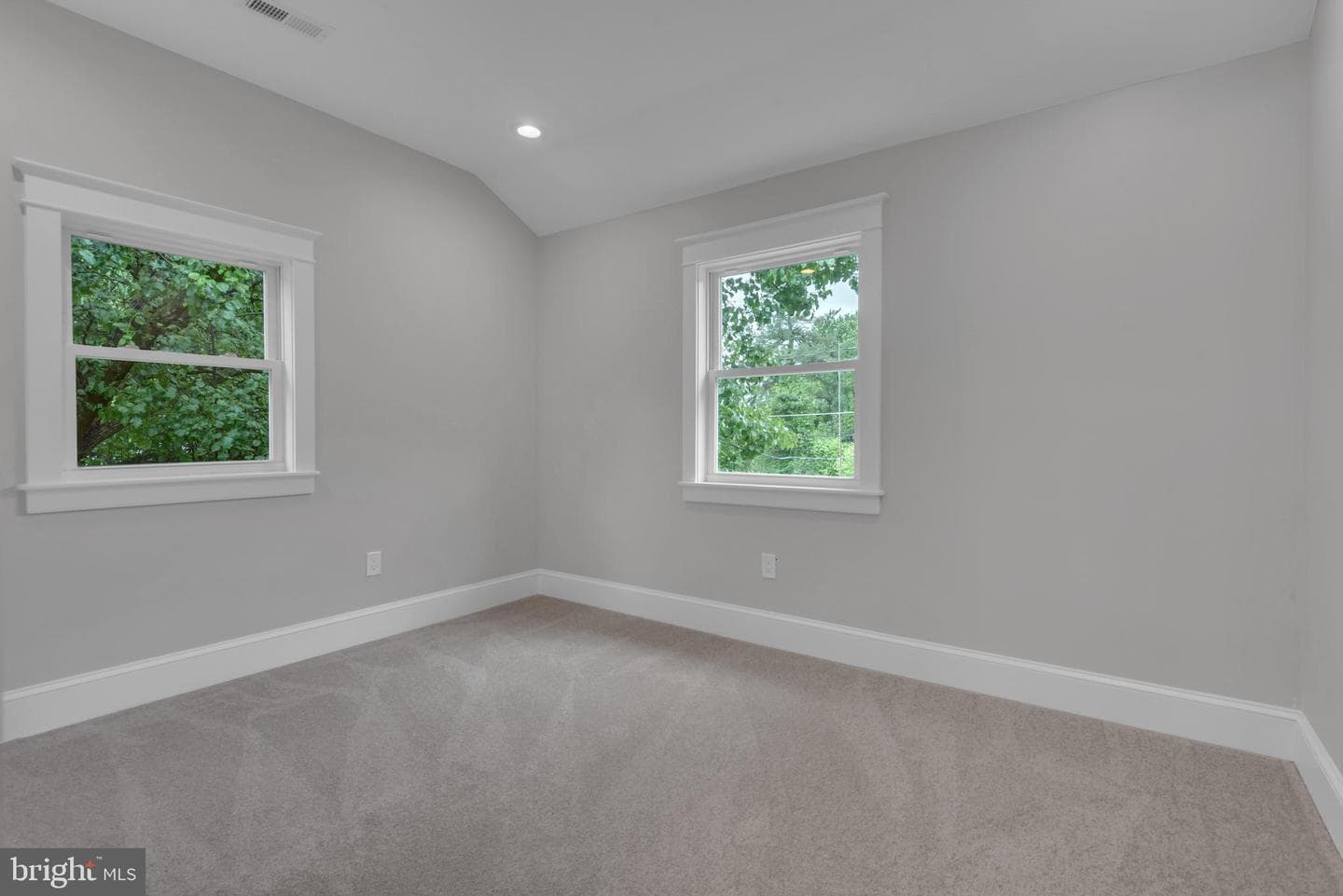 2121 Alvin Avenue photo 23