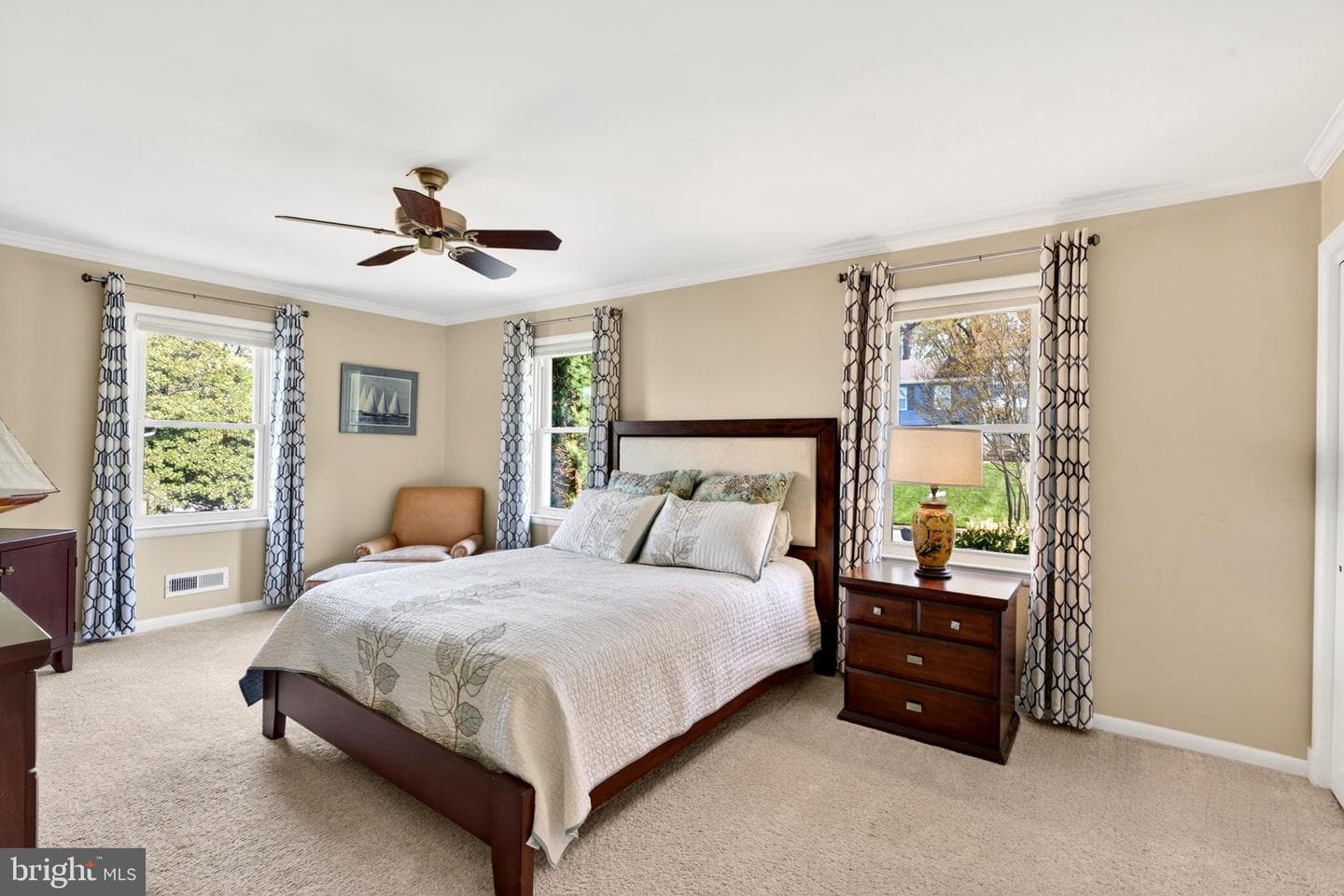 107 Martingale Road photo 33
