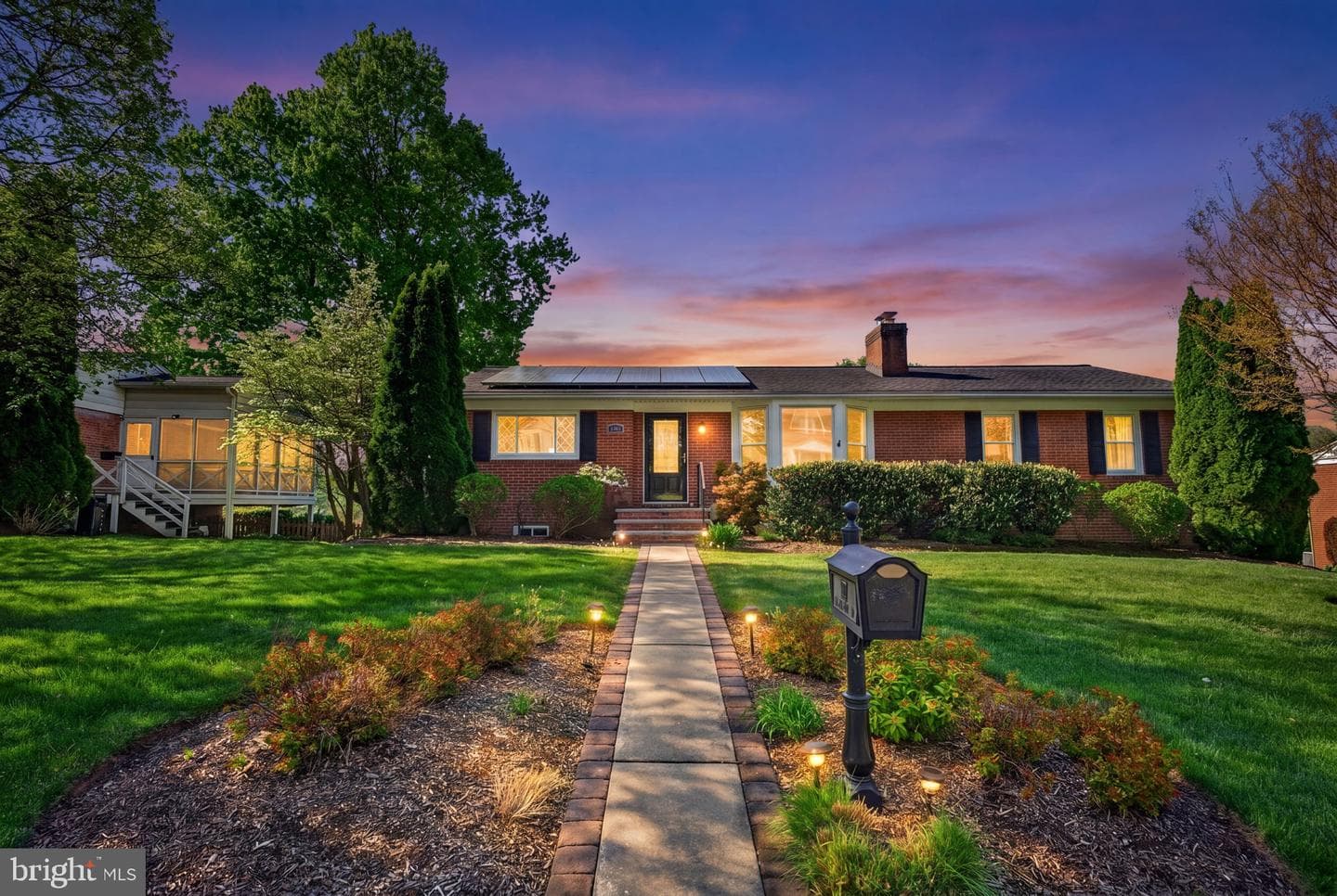 107 Martingale Road photo 75