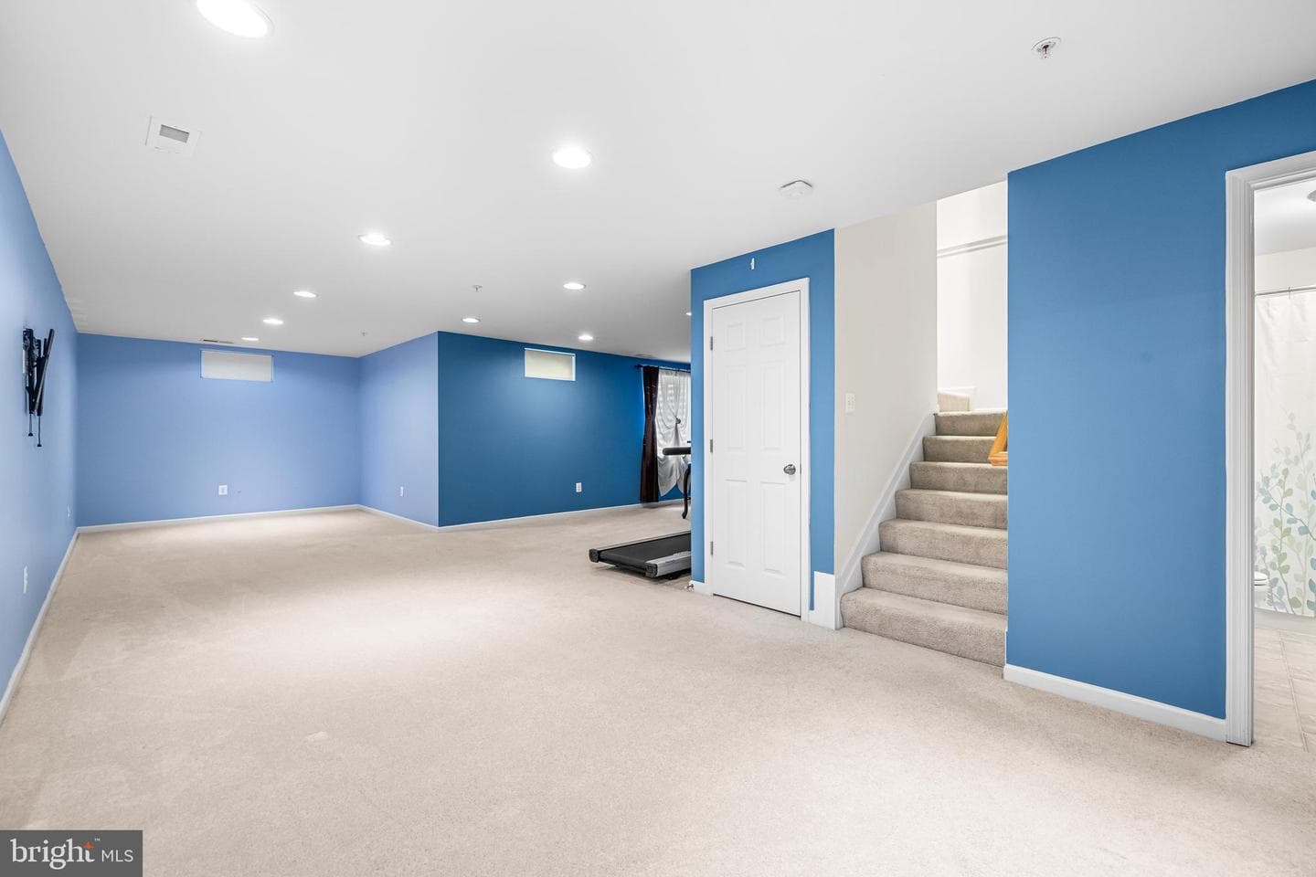 8888 Paddock Lane photo 46