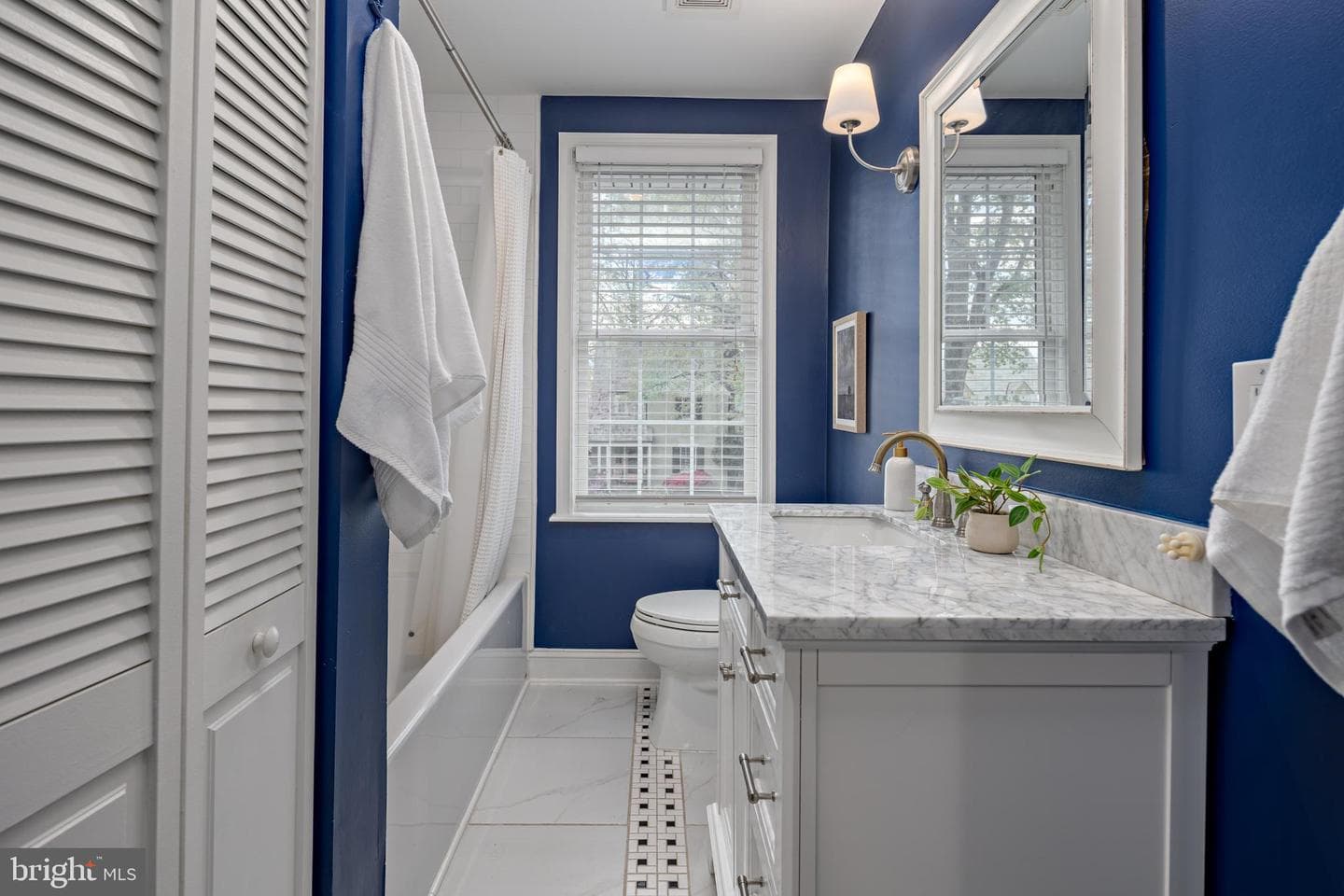 902 Kingston Road photo 21