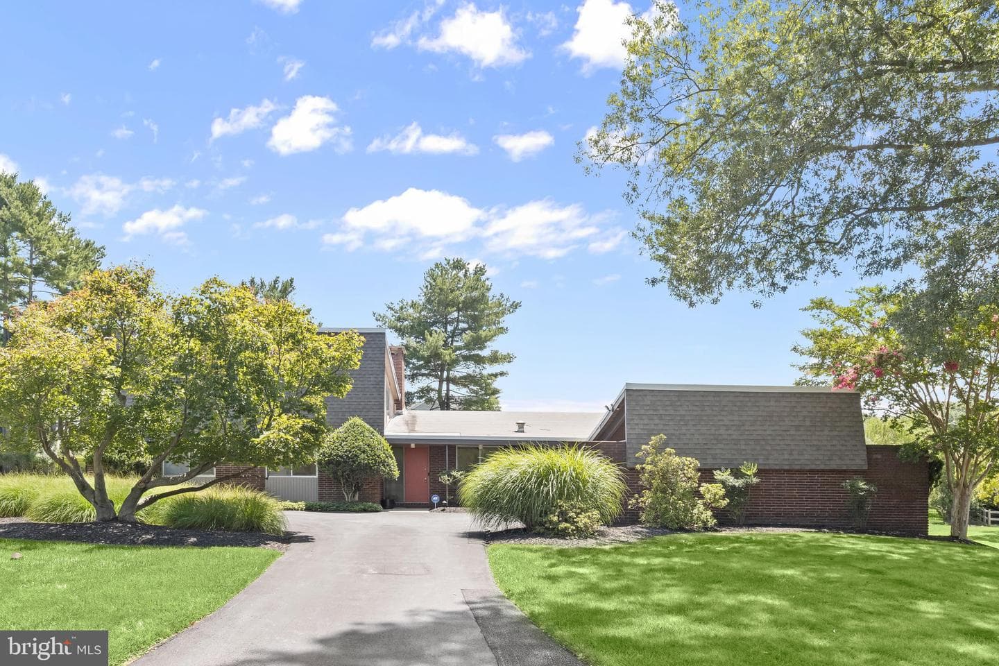 9 Stone Hollow Court photo 1