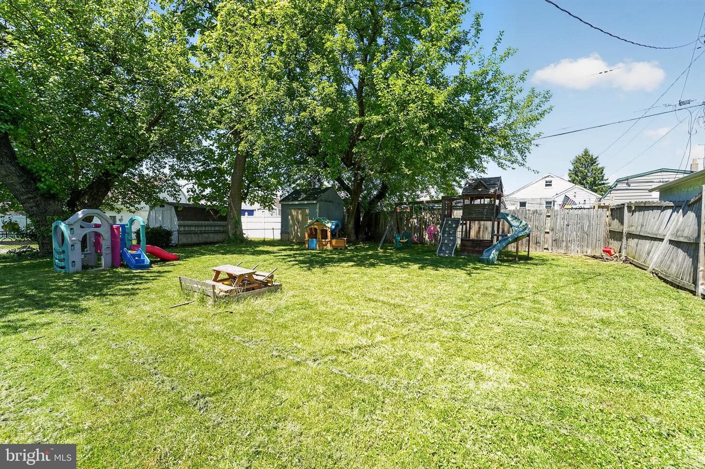 217 Pinewood Road photo 36