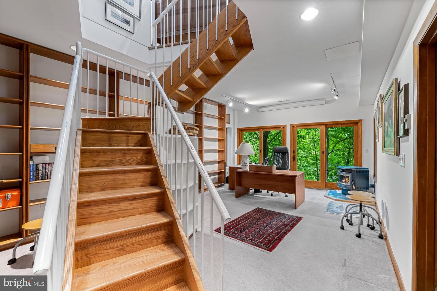 10 Chesterfield Court photo 26