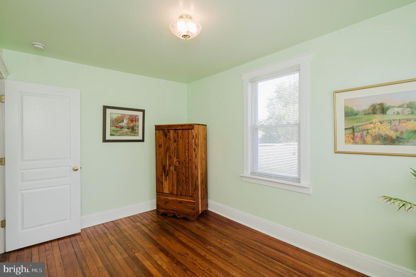 10 Elmont Avenue photo 40