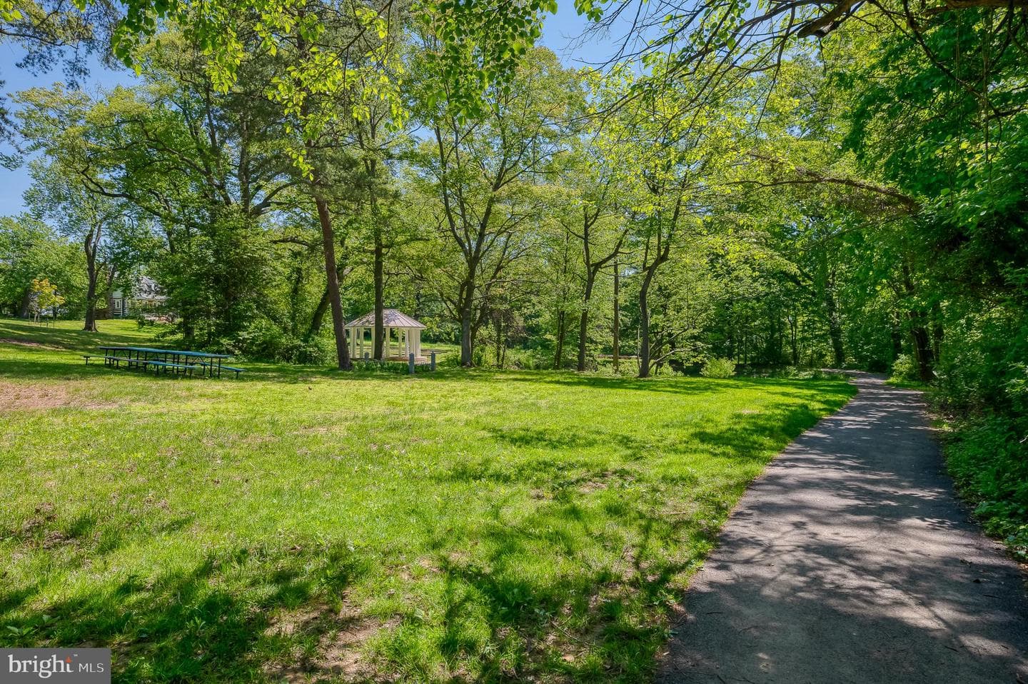 10 Elmont Avenue photo 65