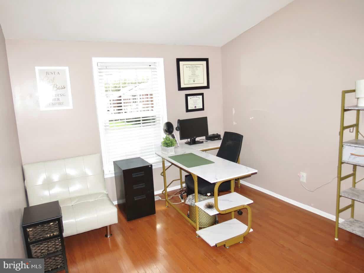 115 Courtland Woods Circle photo 5