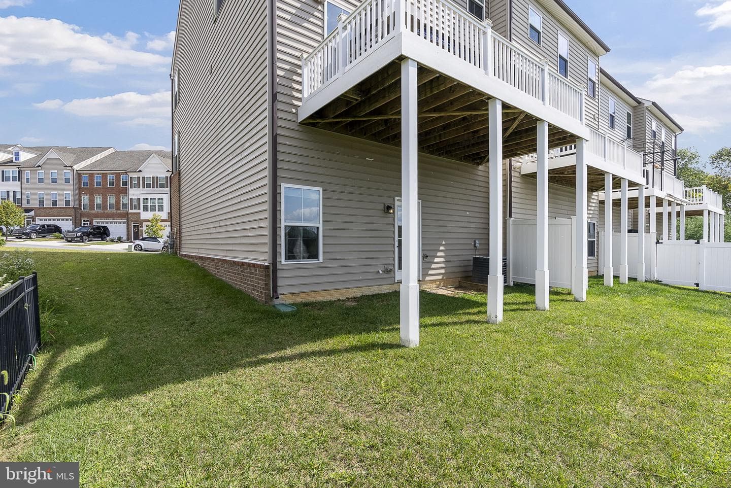 9614 Julia Lane photo 24
