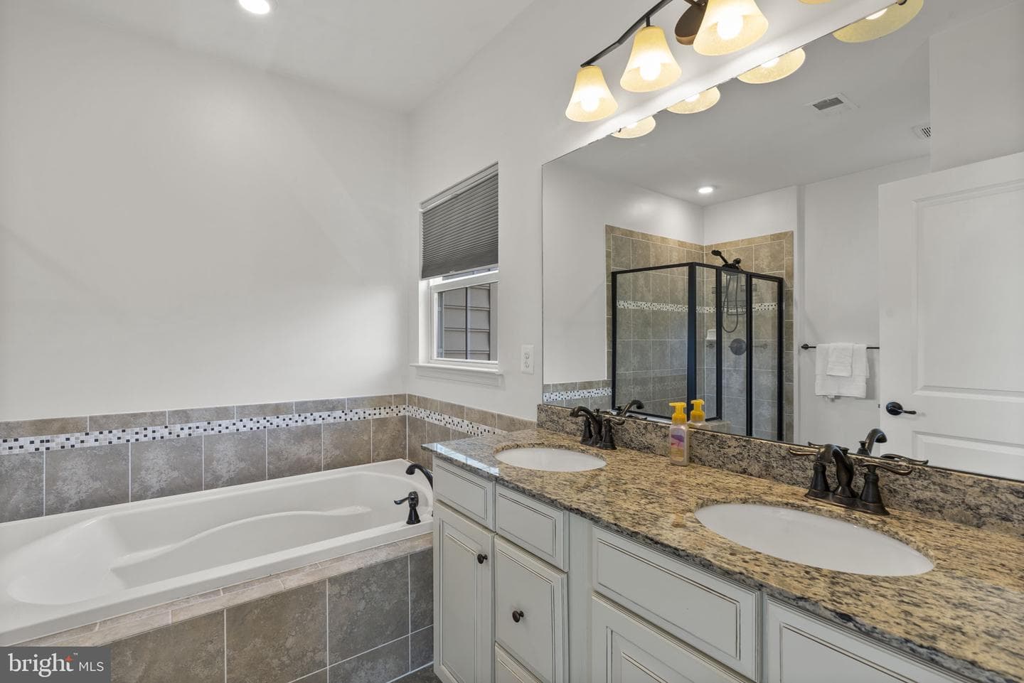 9614 Julia Lane photo 31