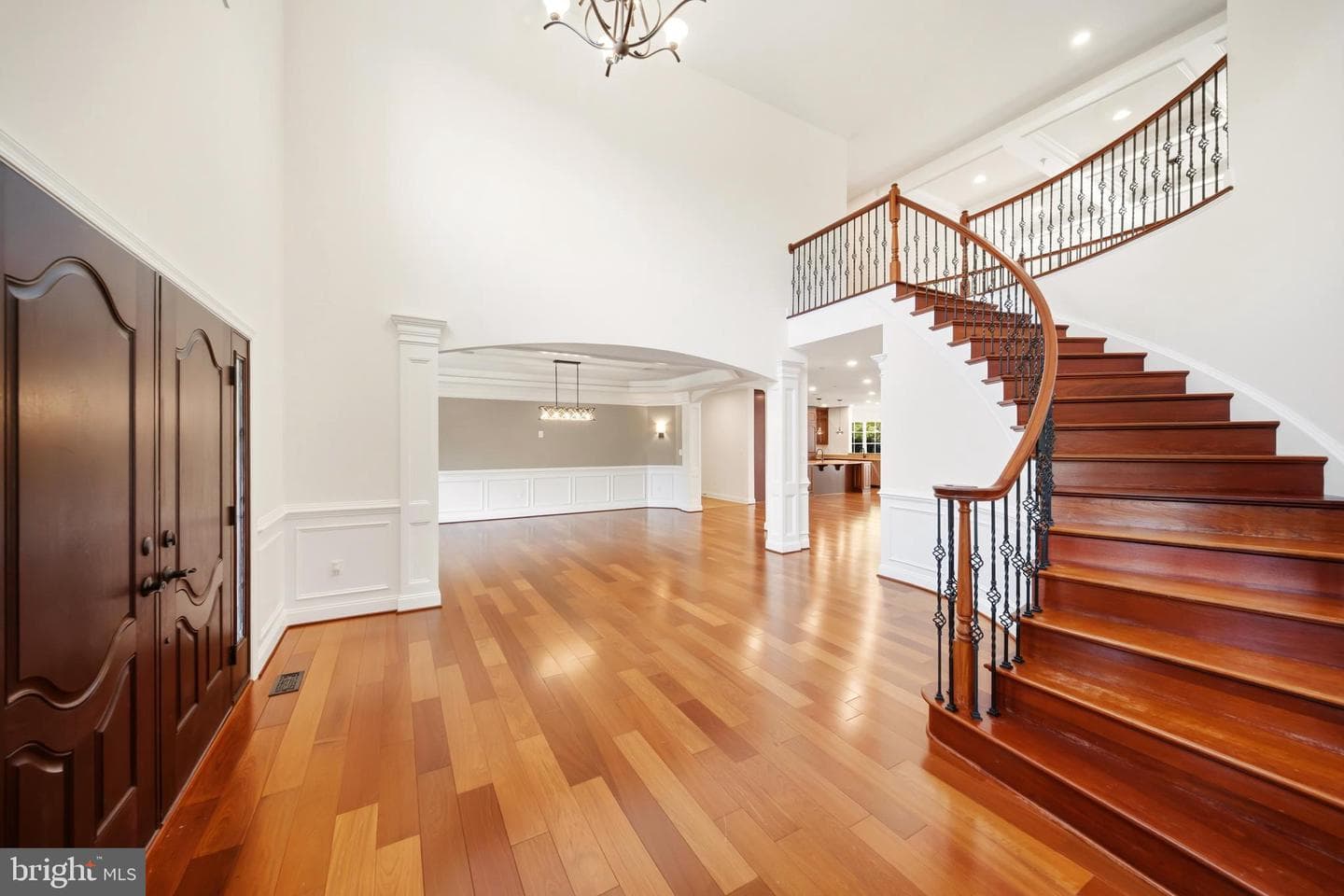 12228 Worthington photo 8