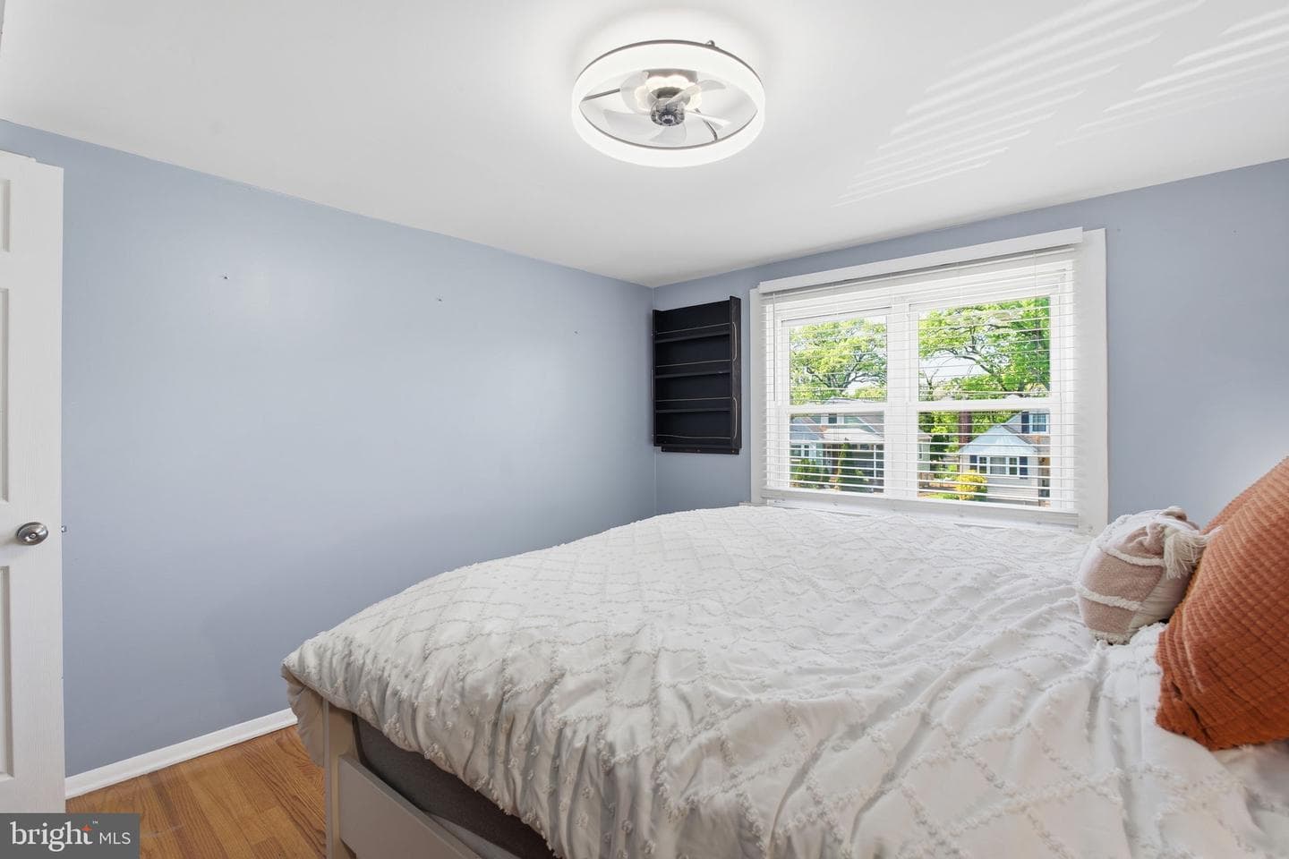 9531 Burton Avenue photo 23