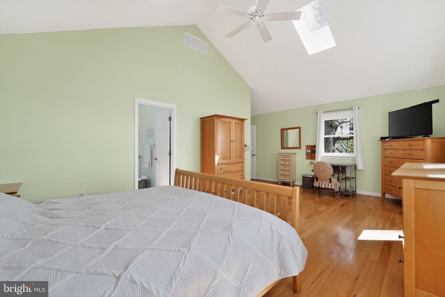 1400 Burke Road photo 28
