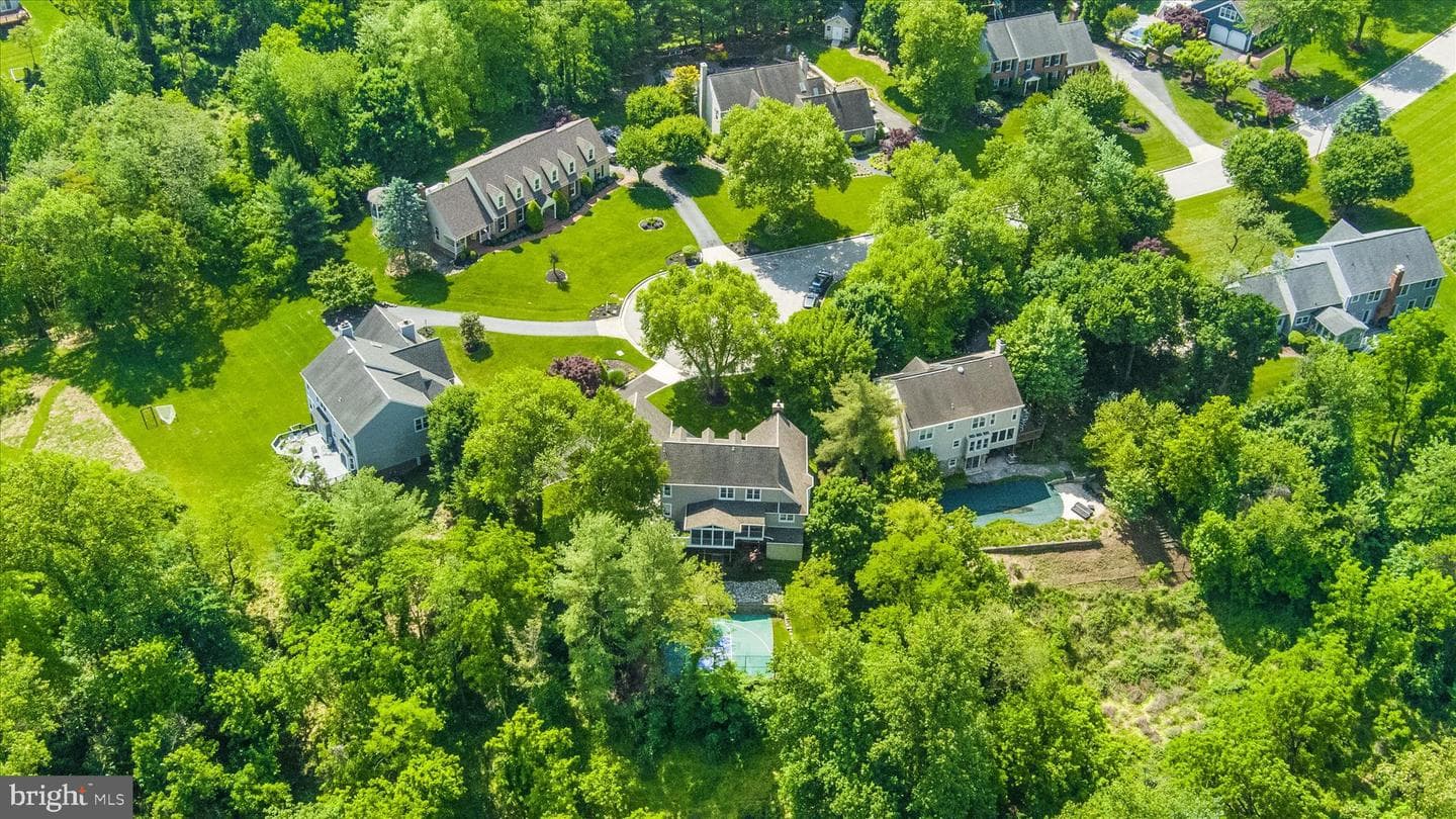 8 Rolling Farm Court photo 69