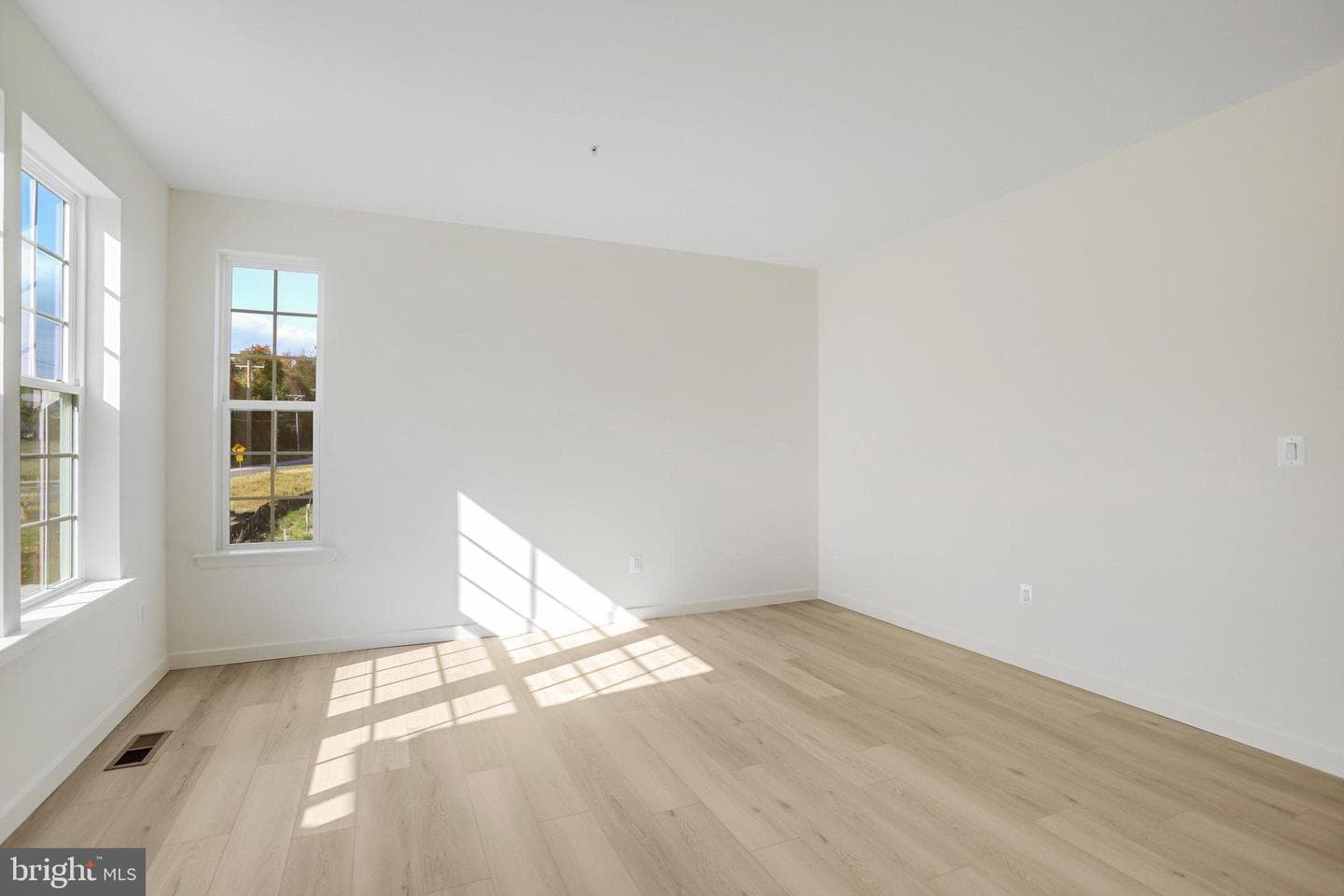 623 Berrymans Lane photo 8