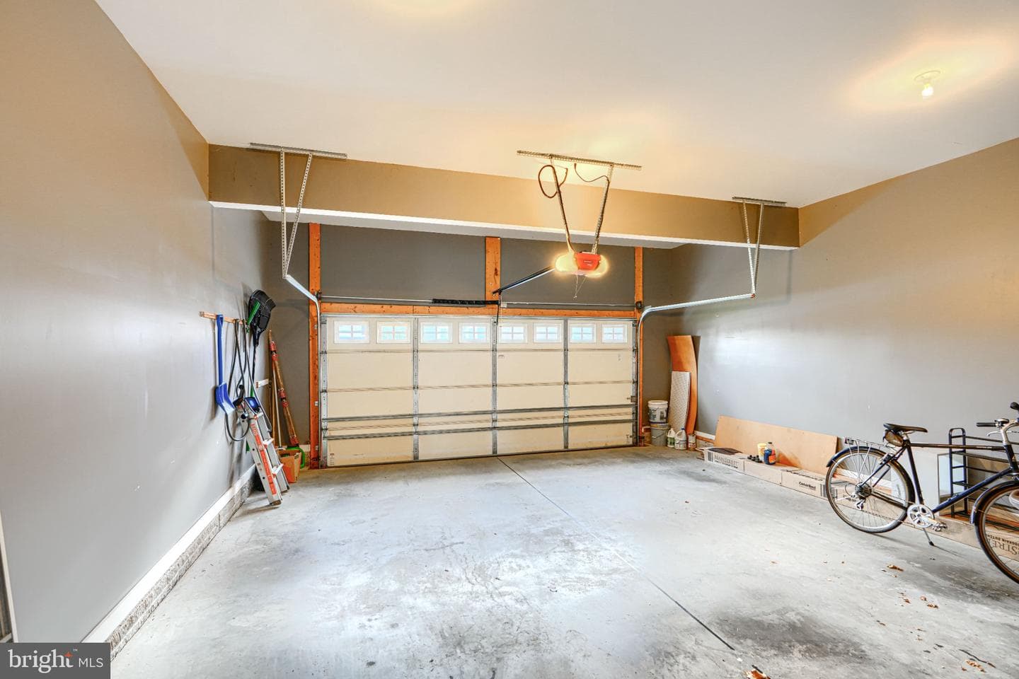 406 Sherwood Road photo 55