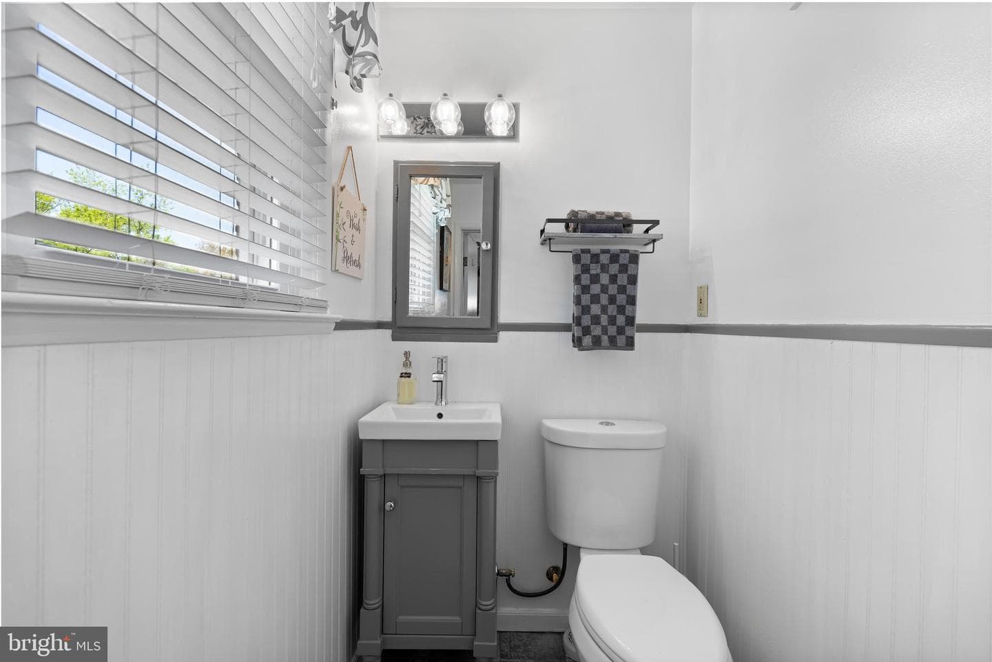 8928 Satyr Hill photo 26