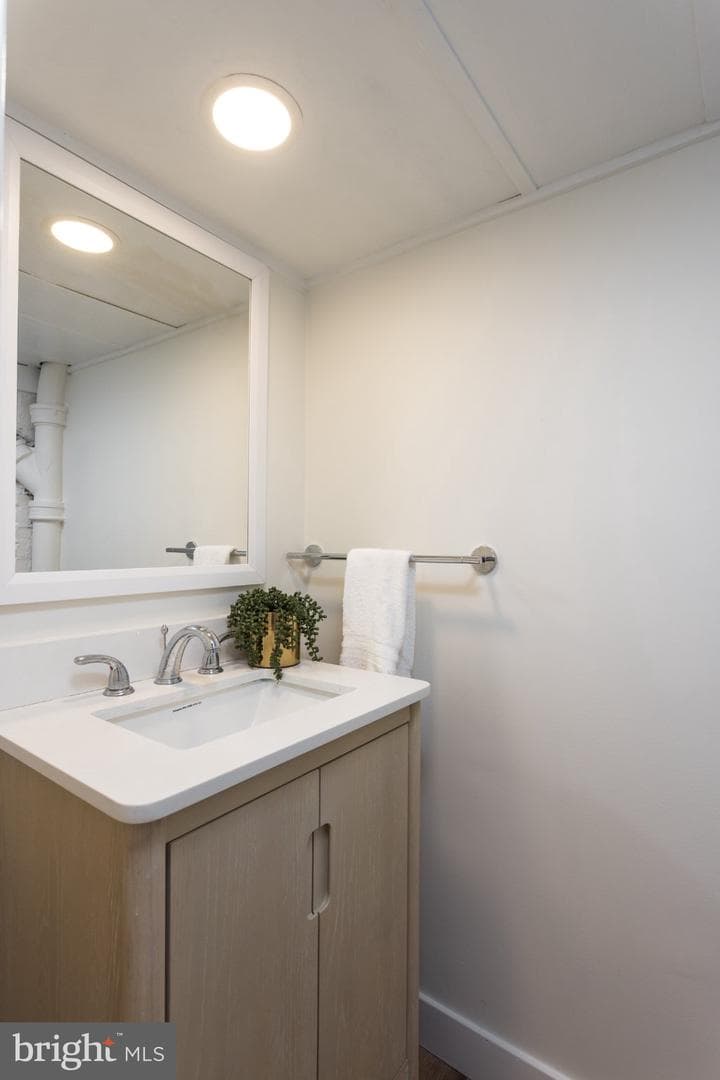 7005 Copeleigh photo 45