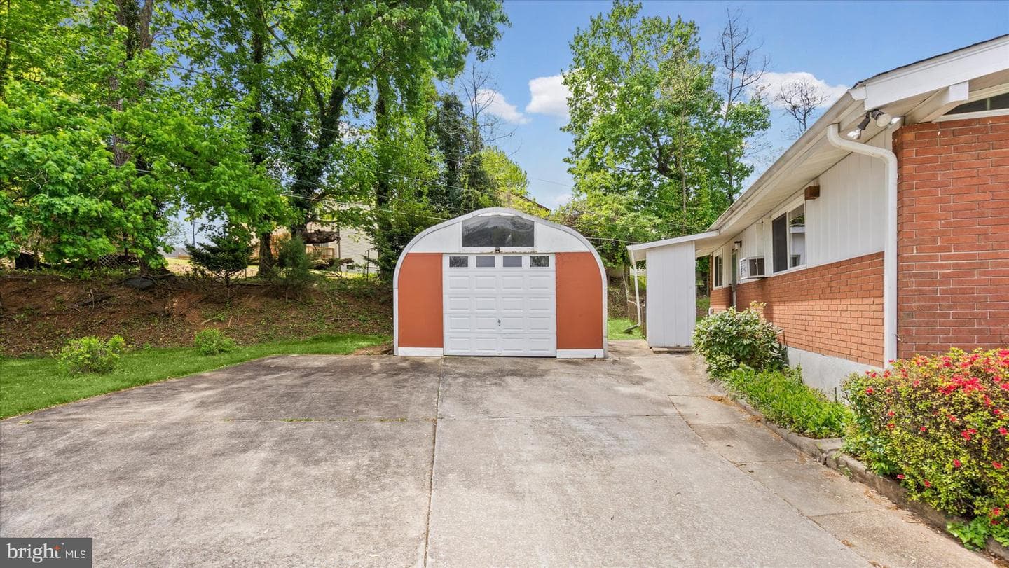3 Arrowhead Court photo 4