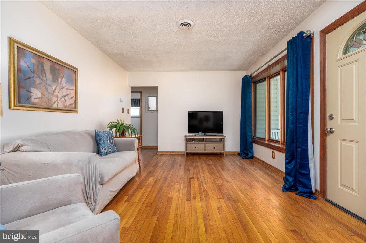 3231 Grace Road photo 8