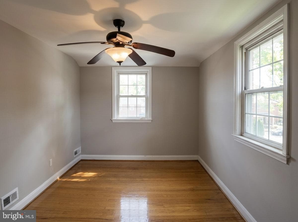1615 Thetford Road photo 12