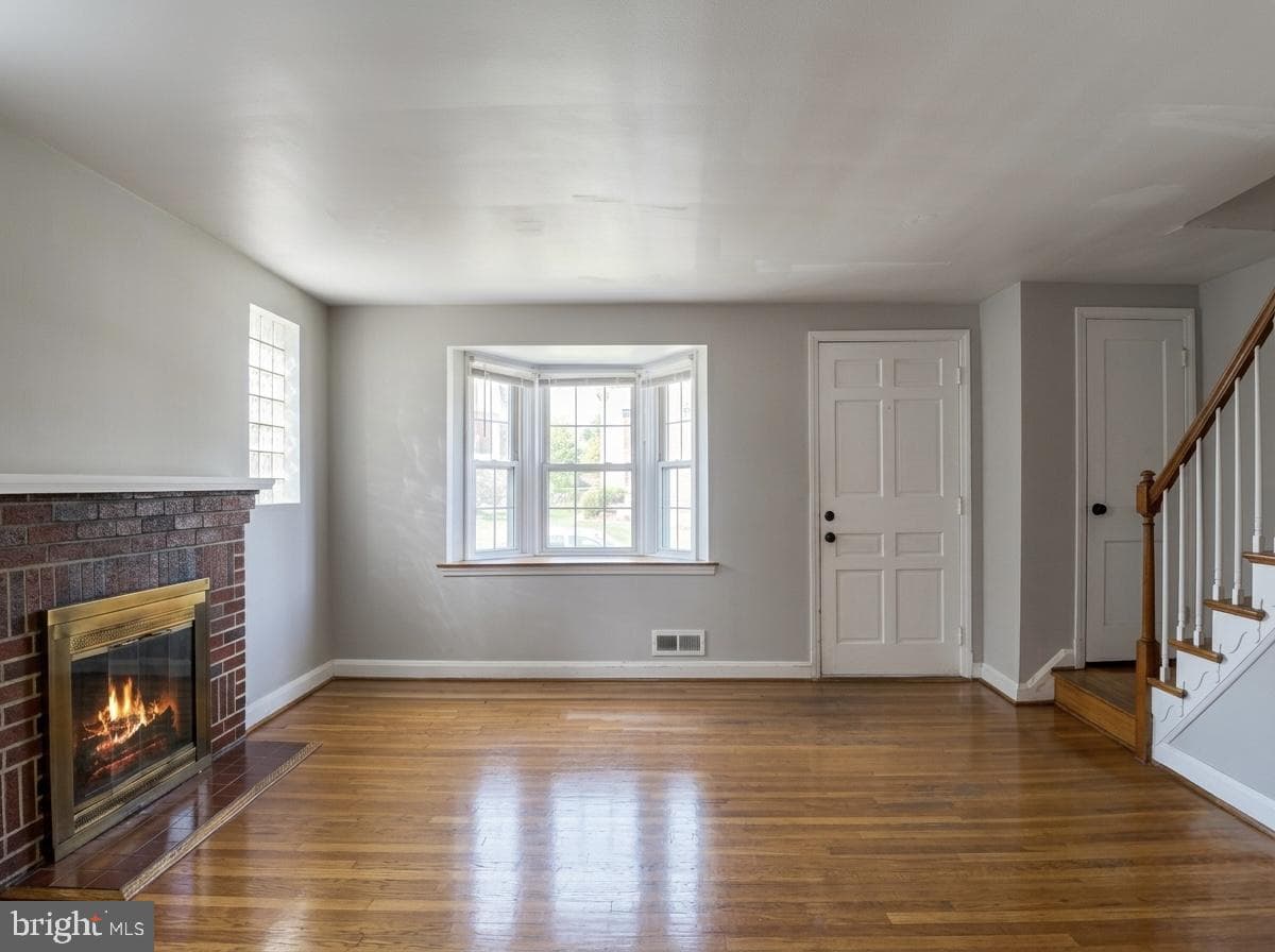 1615 Thetford Road photo 4