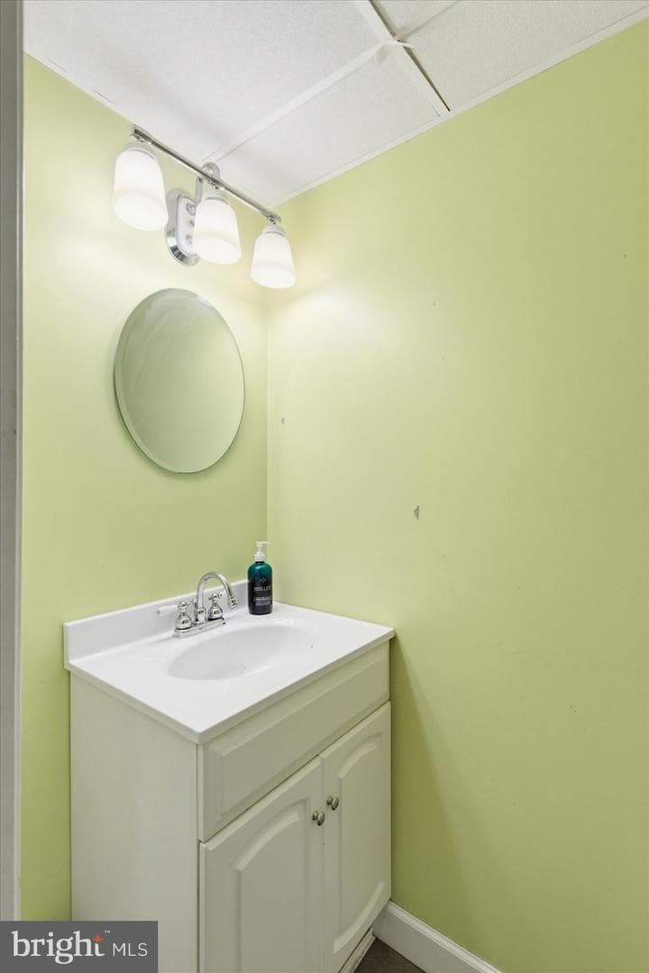 6505 Loch Hill Court photo 32