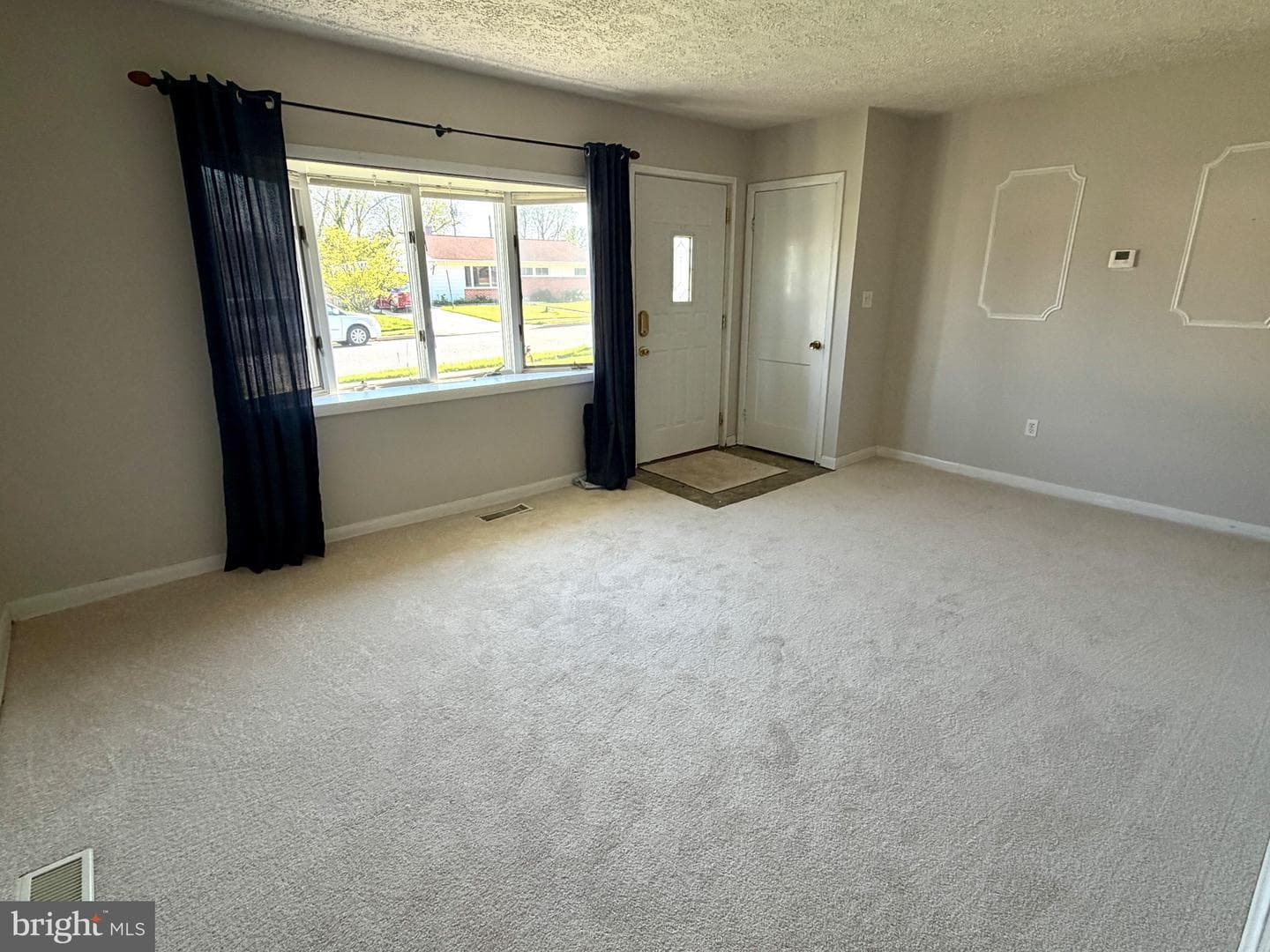 8716 Stockwell Road photo 4