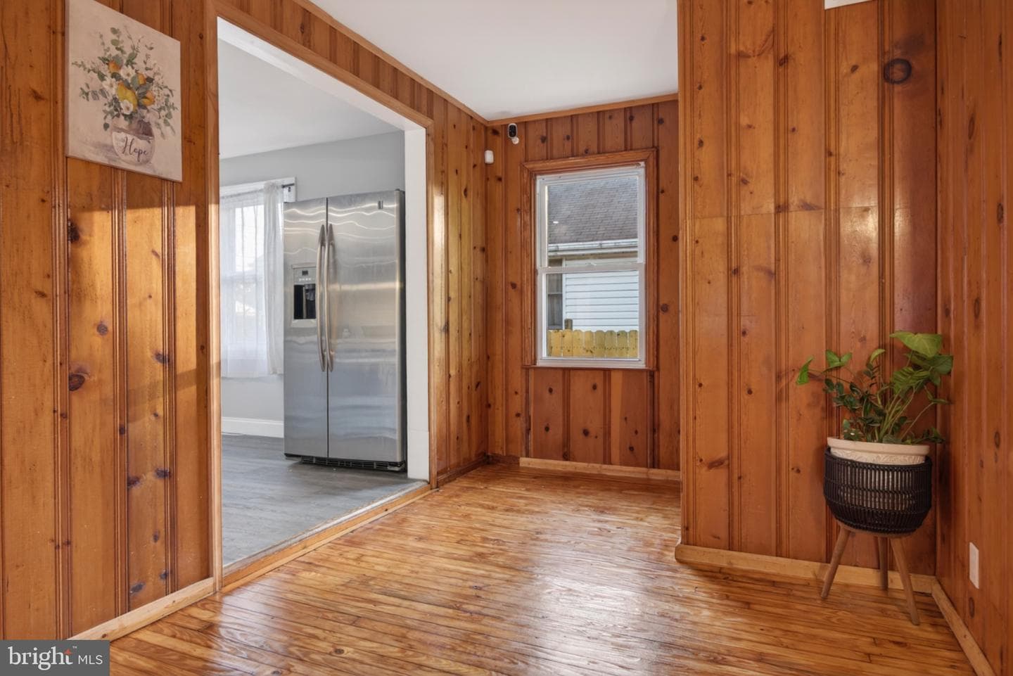 946 Martin Road photo 17