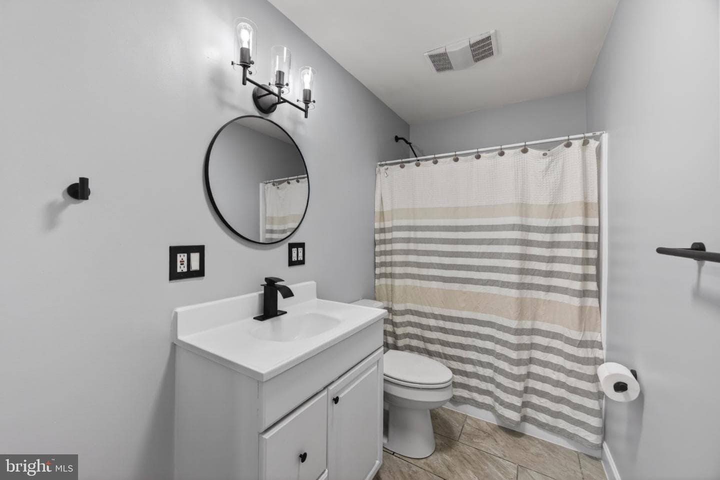 946 Martin Road photo 18
