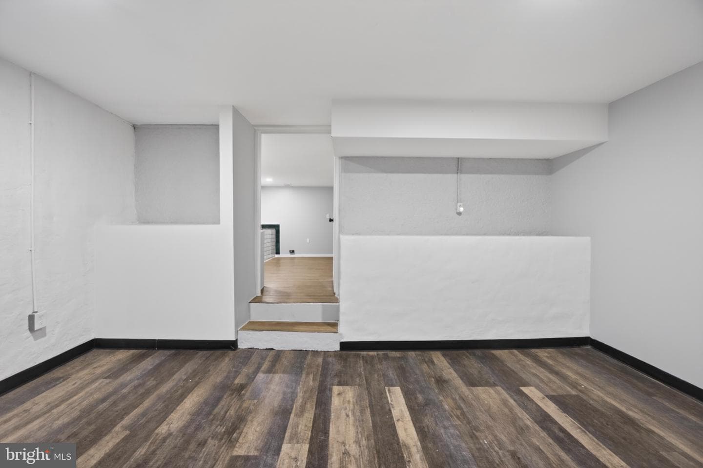 946 Martin Road photo 29