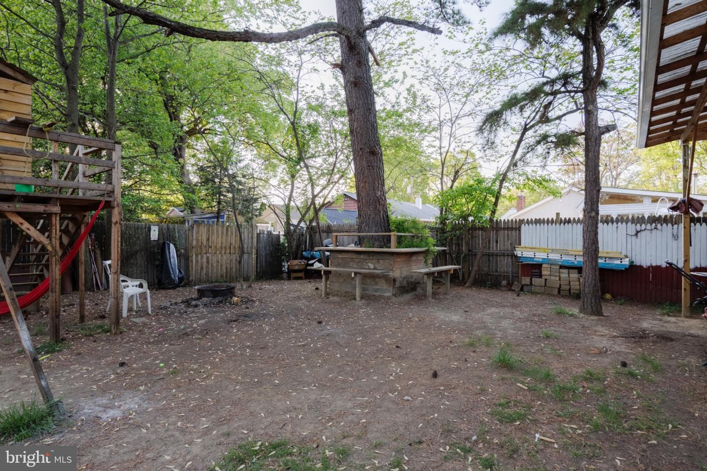 946 Martin Road photo 44