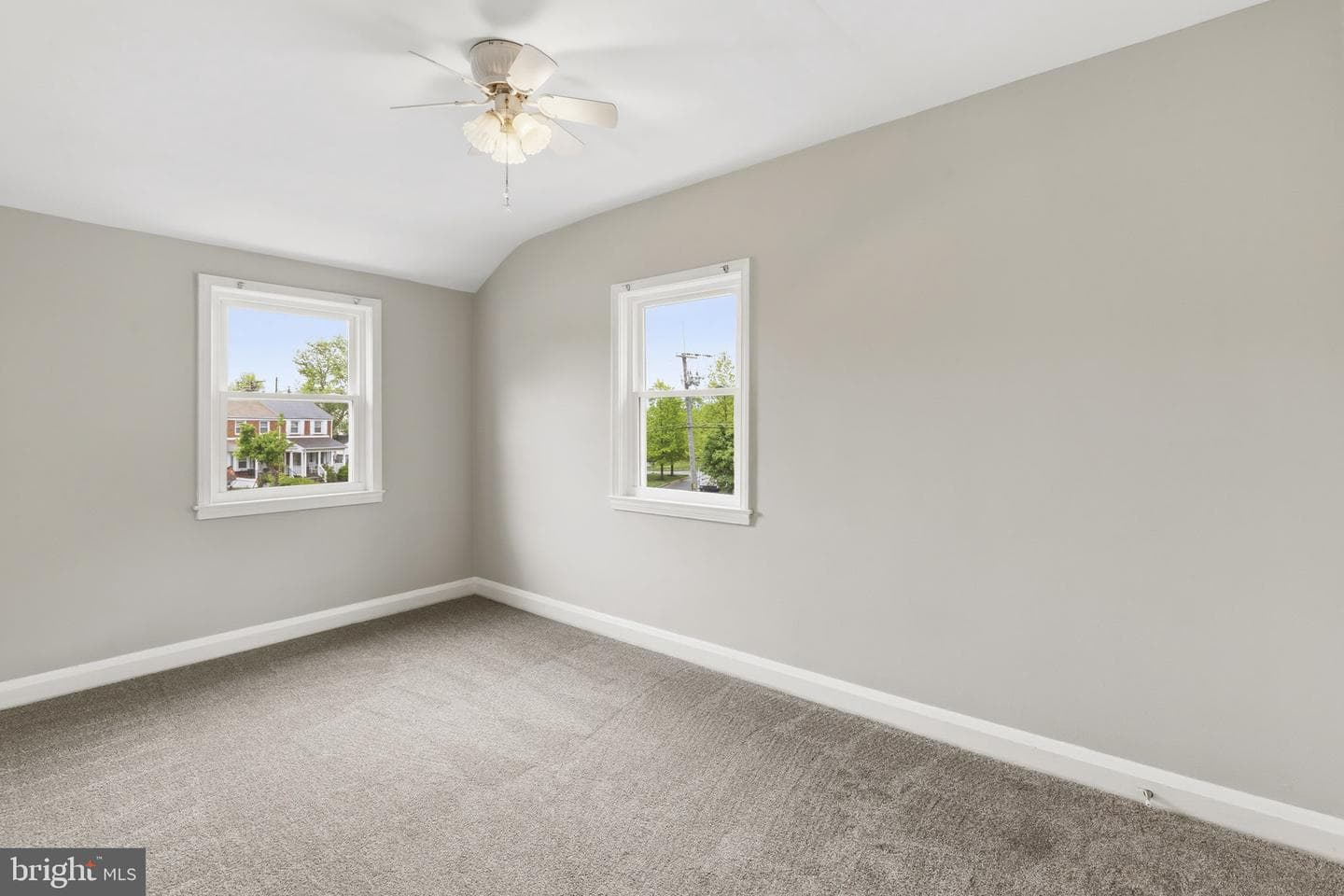 1107 Marlyn Ave N photo 11
