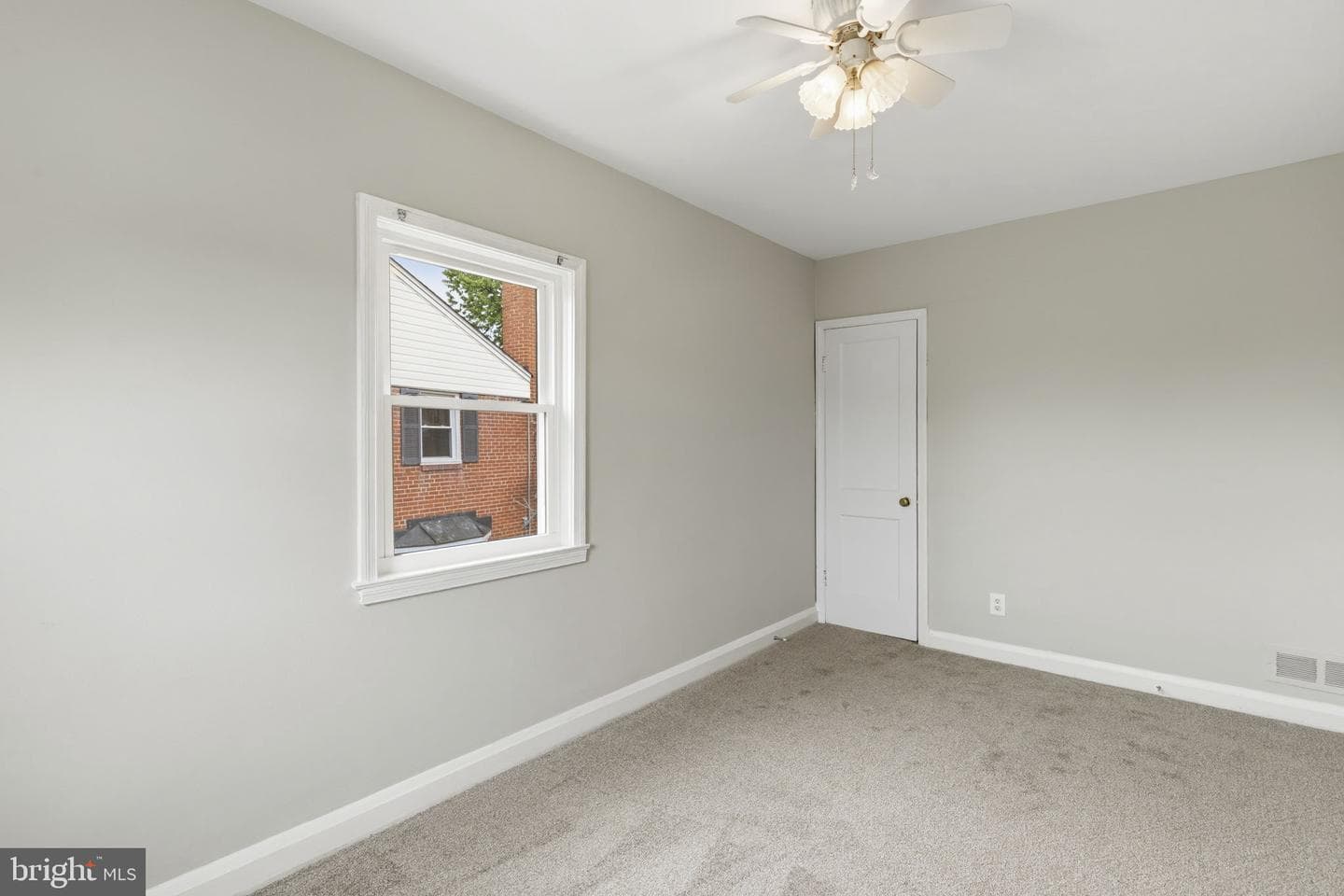 1107 Marlyn Ave N photo 12